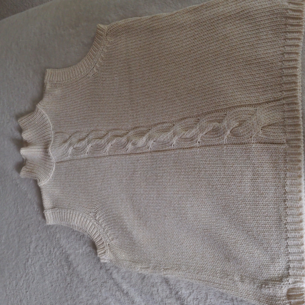 Sleeveless mock turtleneck